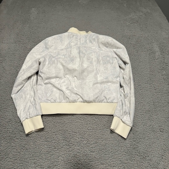 Lululemon Women’s Bomb Around Jacket Reversible Lightweight Stretch Wave White 6 - Picture 2 of 10
